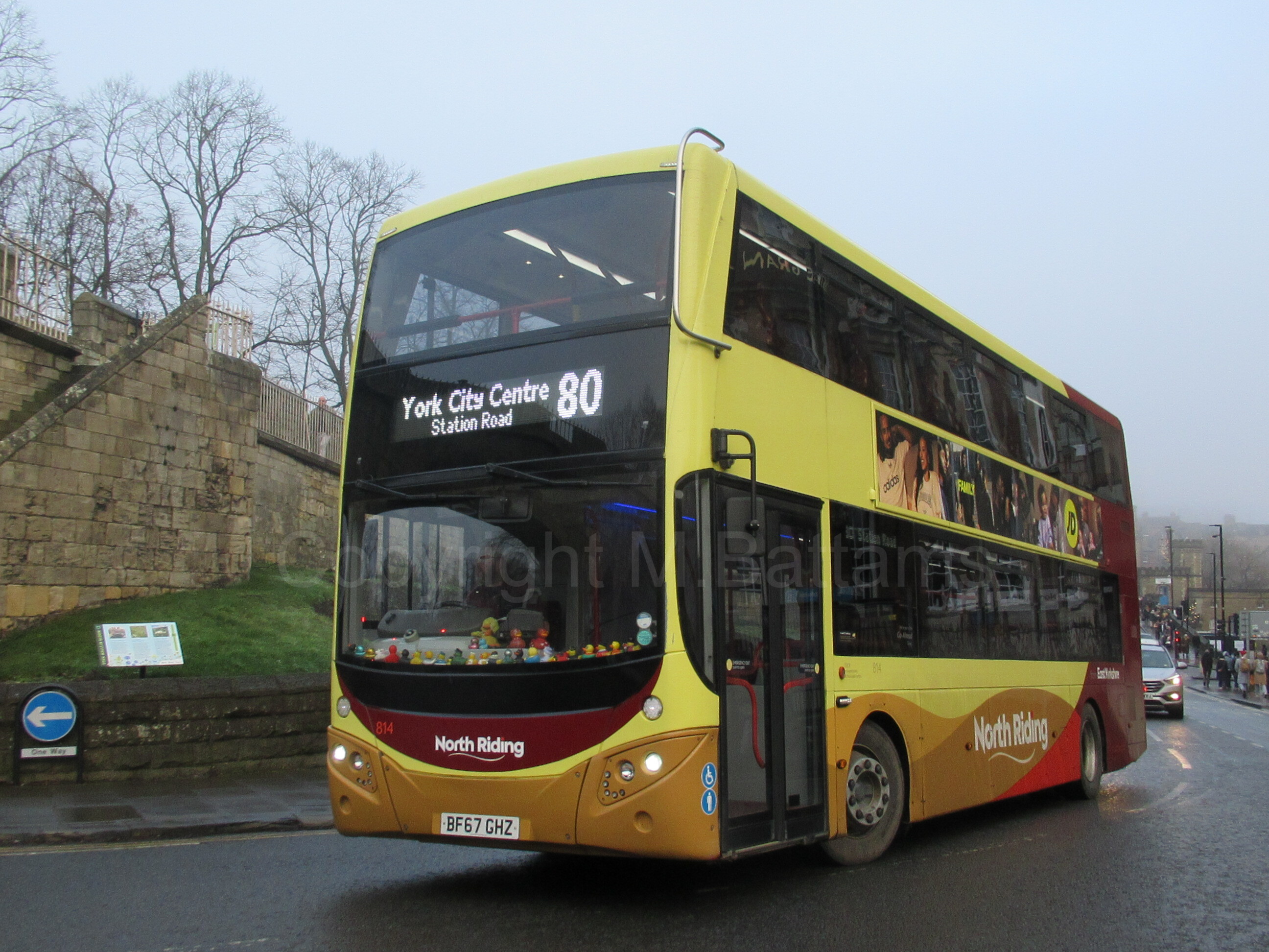 Bus photo 1