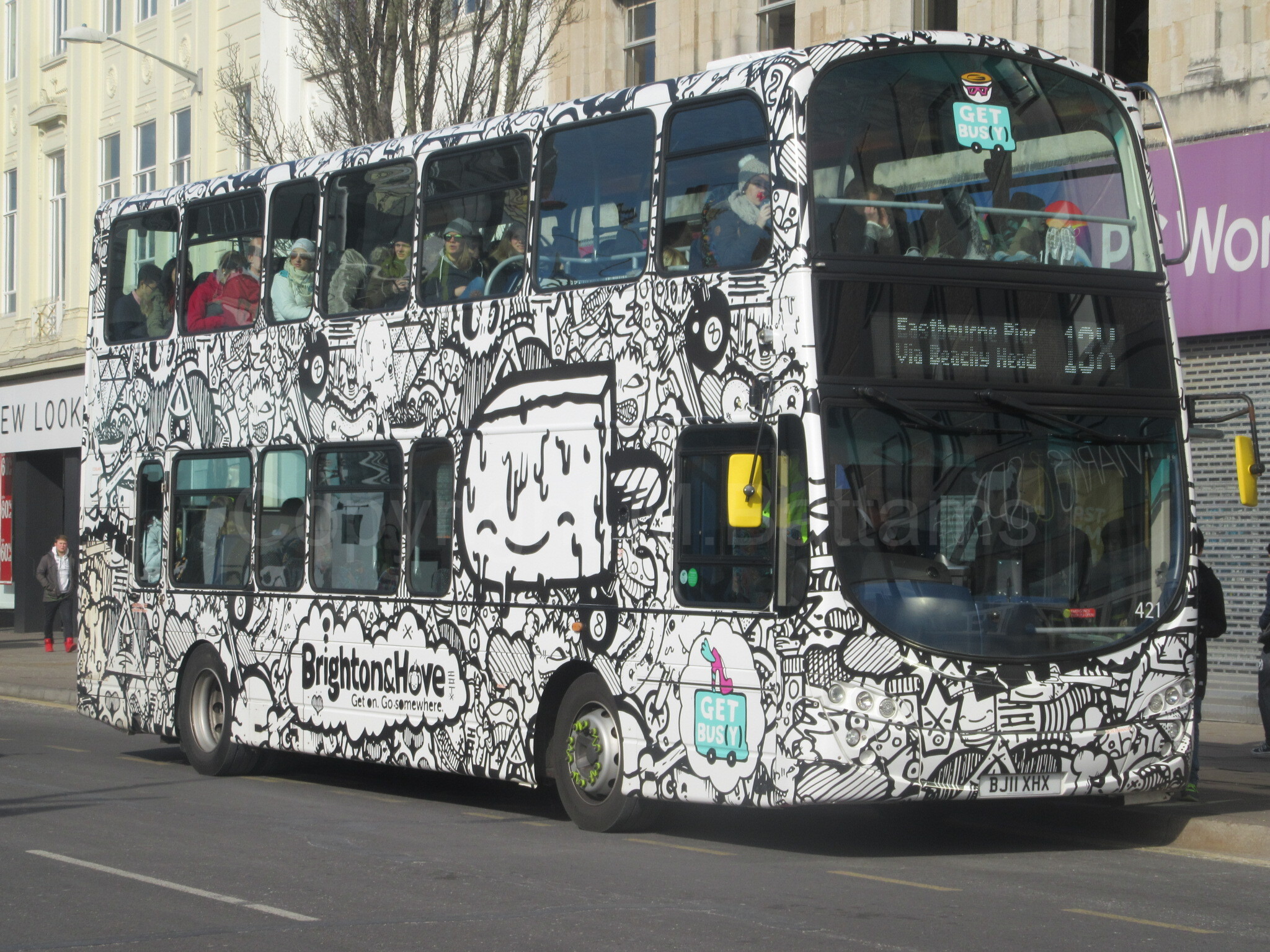 Bus photo 9