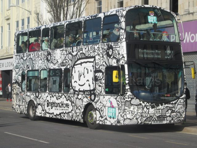 Bus photo 9