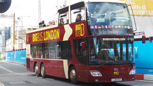 Bus photo 1
