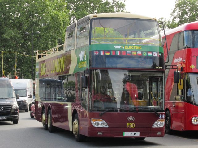 Bus photo 1