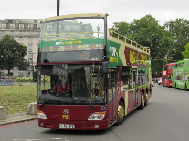 Bus photo 1