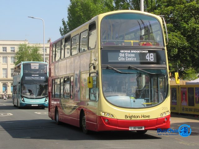Bus photo 1