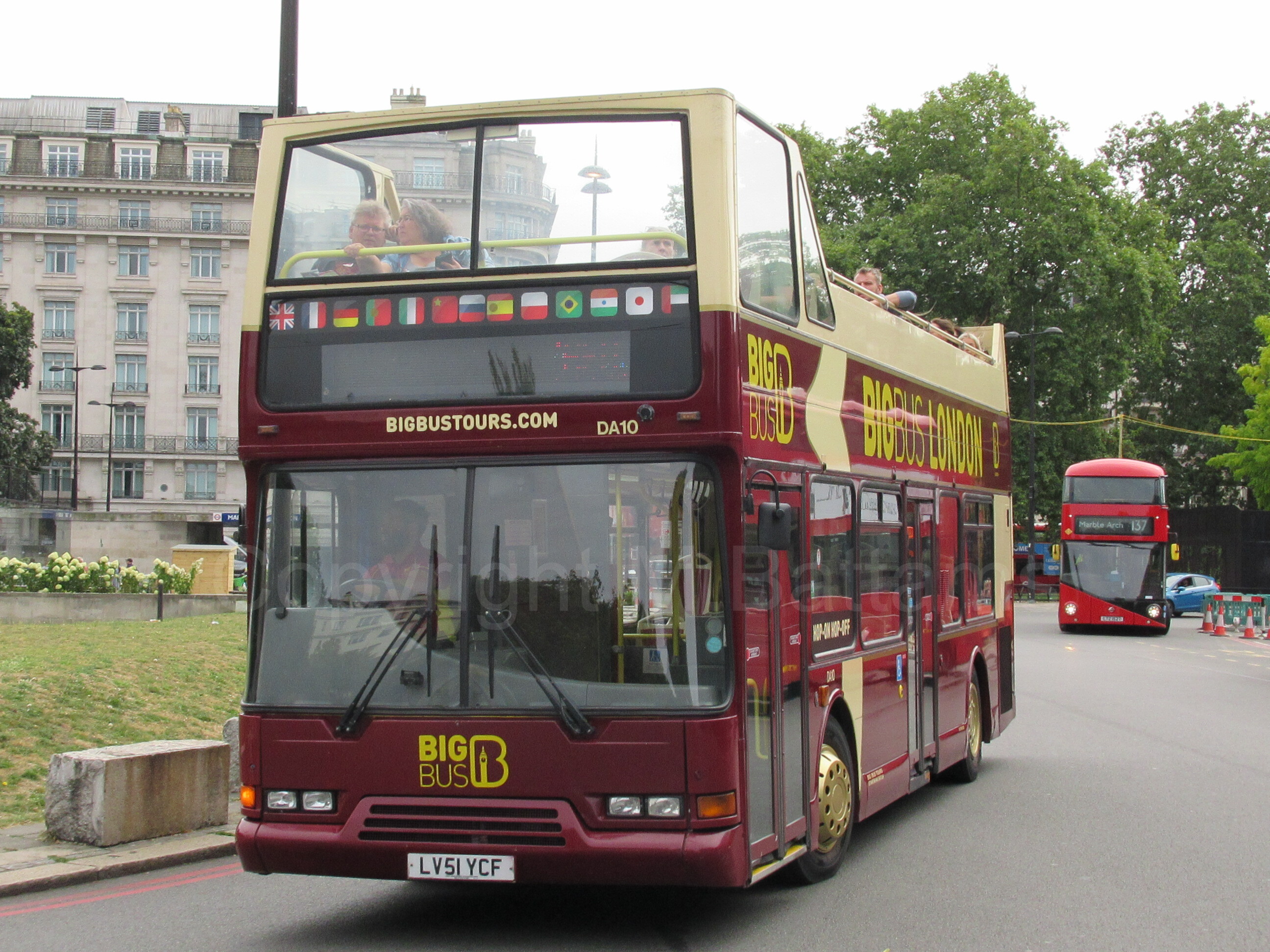 Bus photo 1
