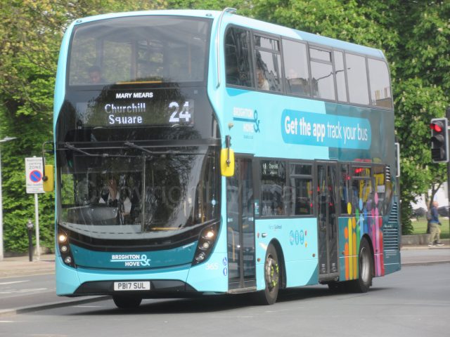 Bus photo 1
