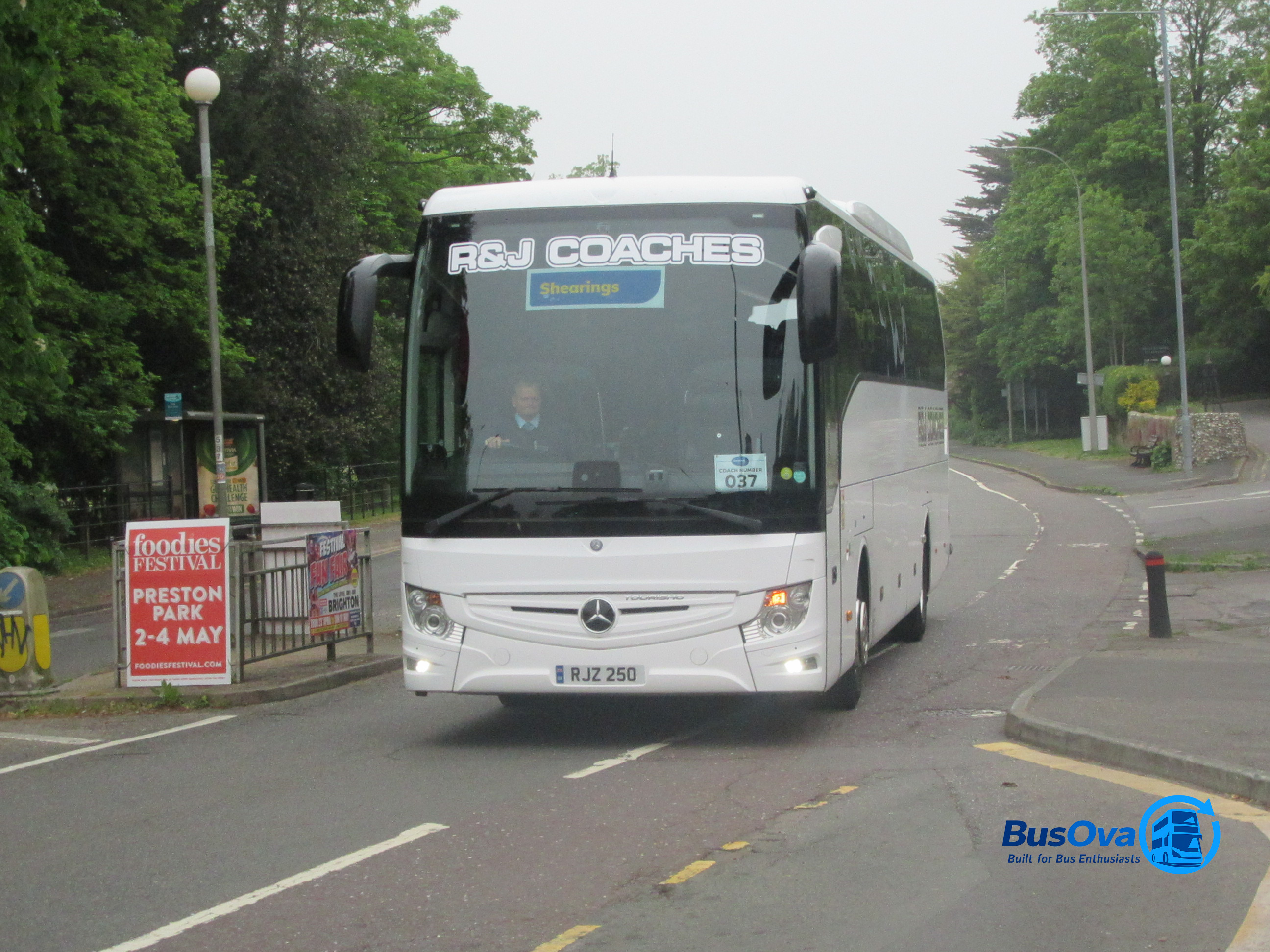Bus photo 1