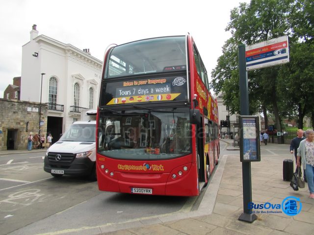 Bus photo 1