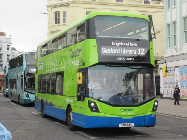 Bus photo 1