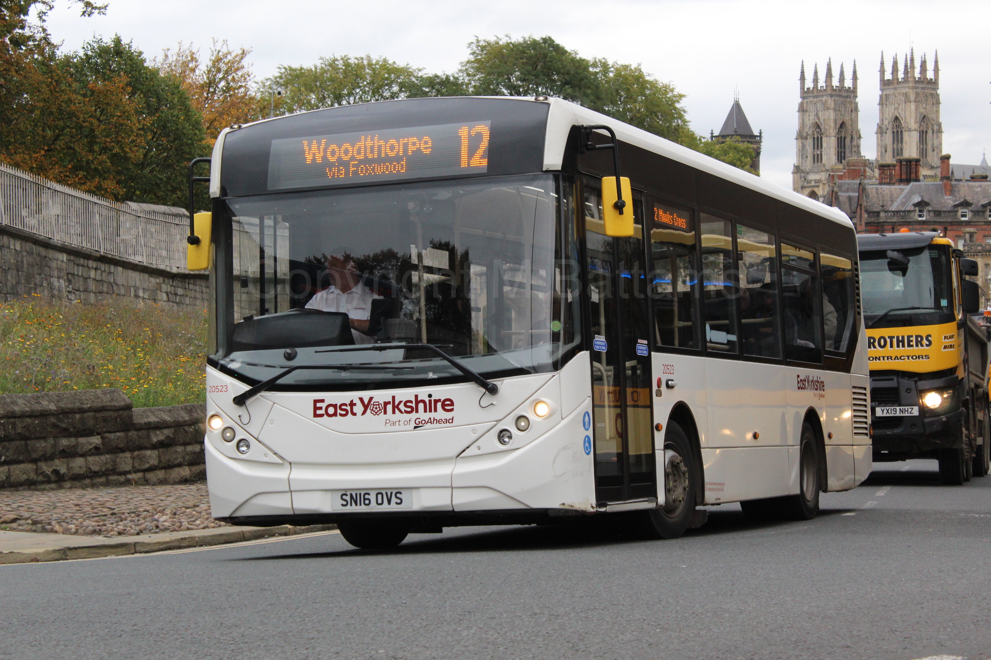 Bus photo 1