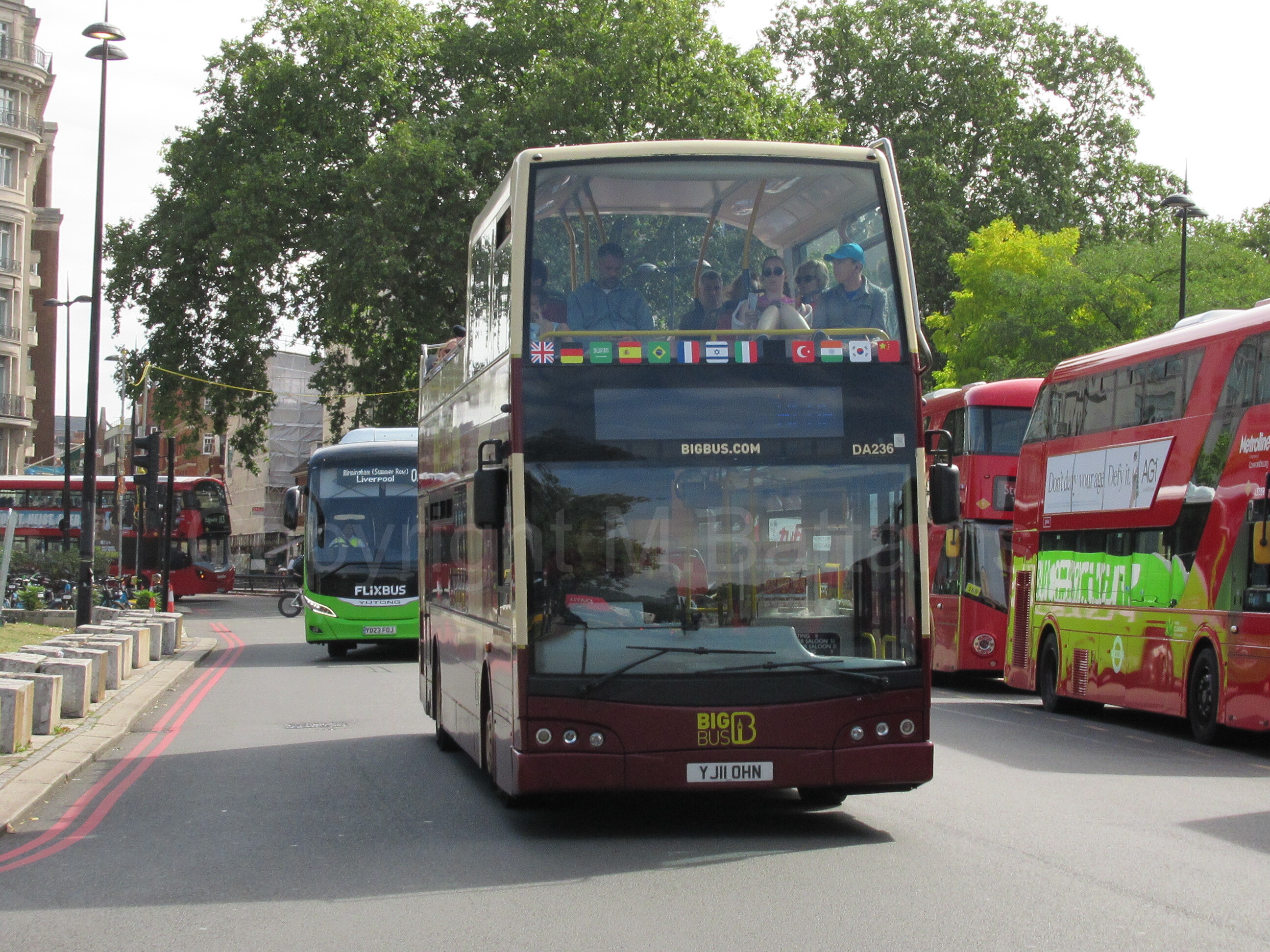 Bus photo 1