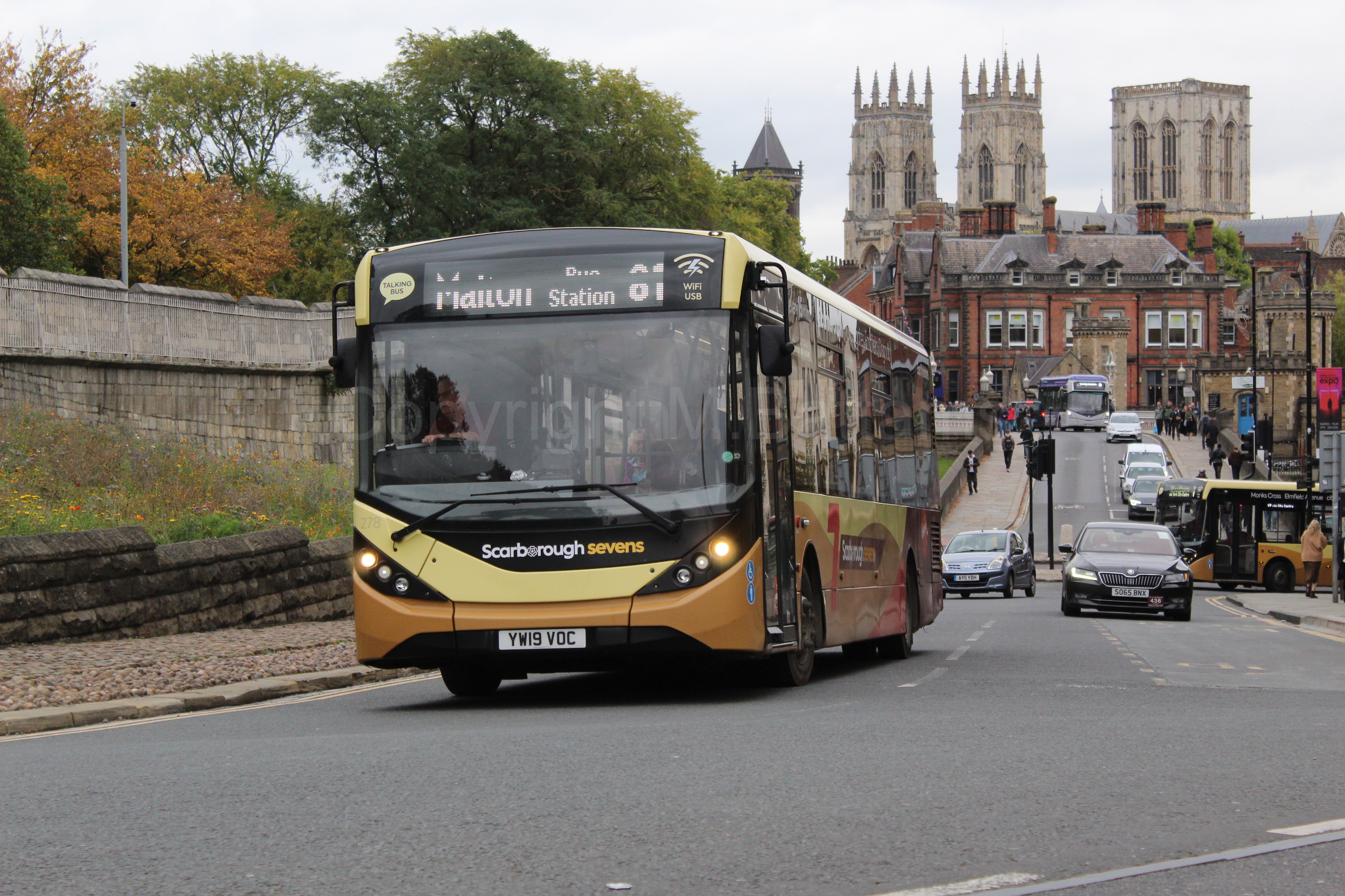 Bus photo 1