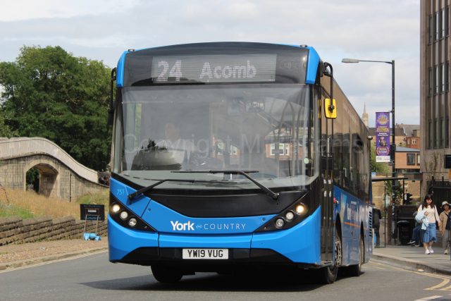 Bus photo 1