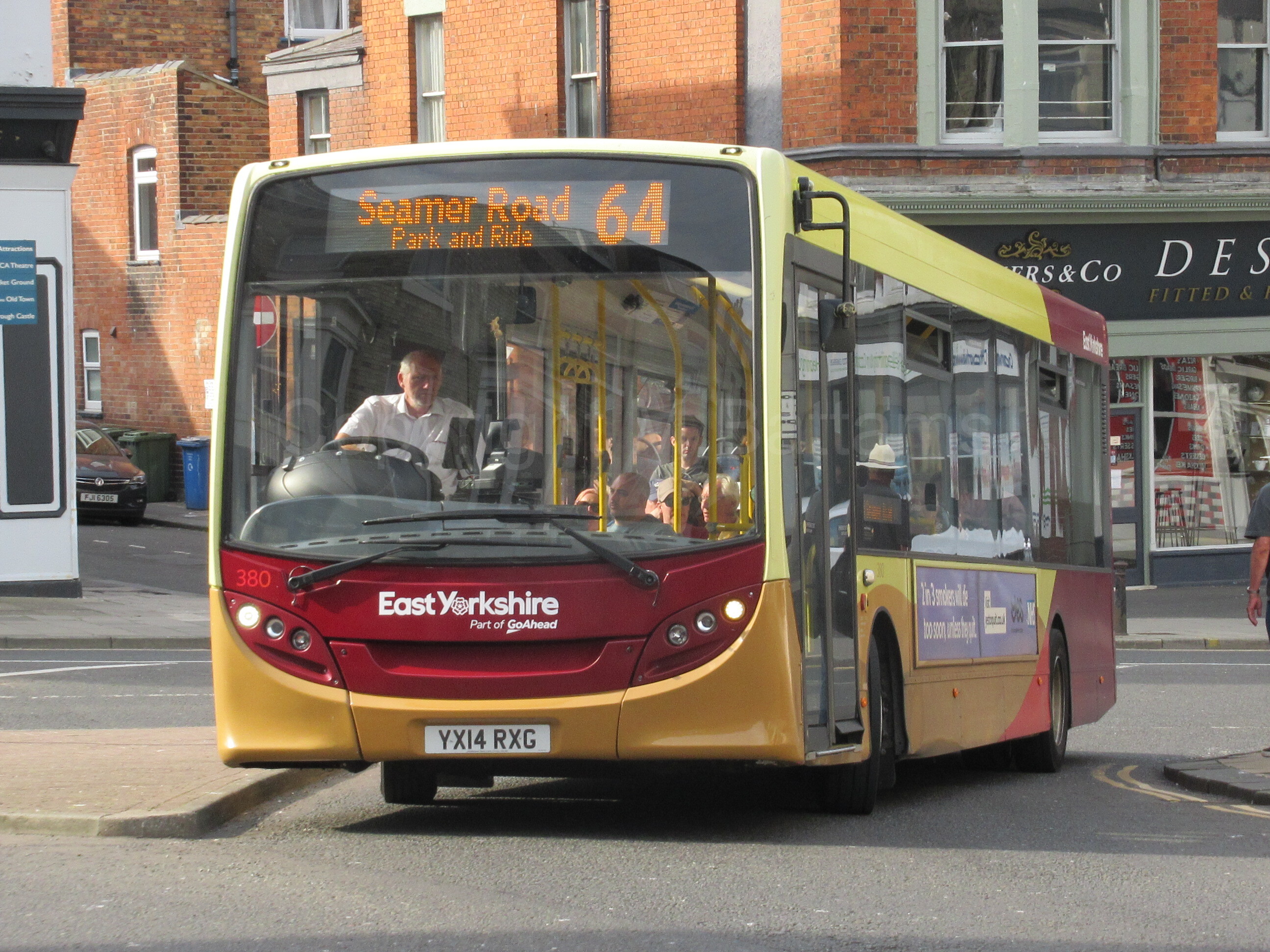 Bus photo 1