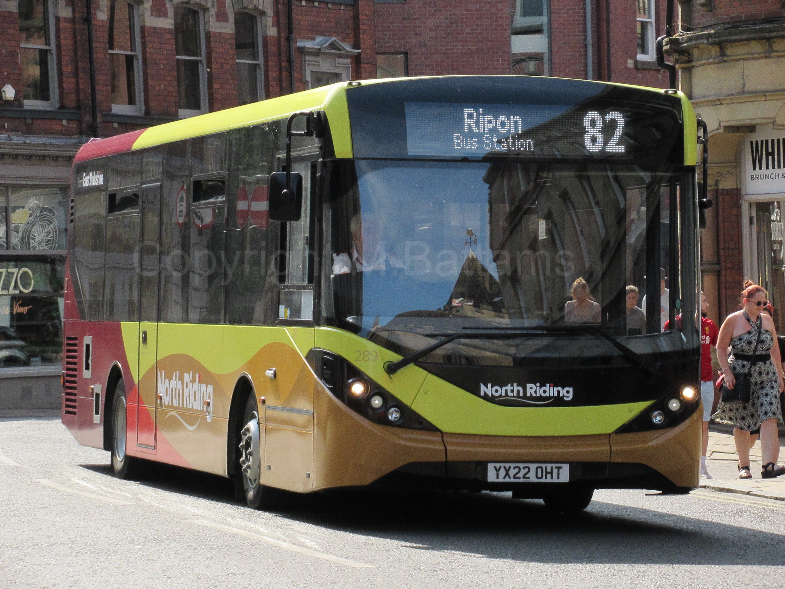 Bus photo 1