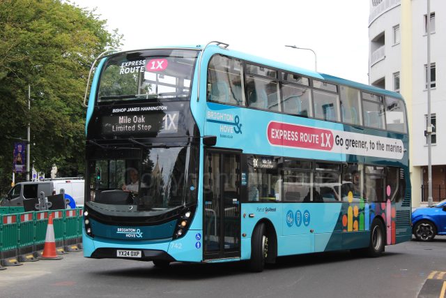 Bus photo 1