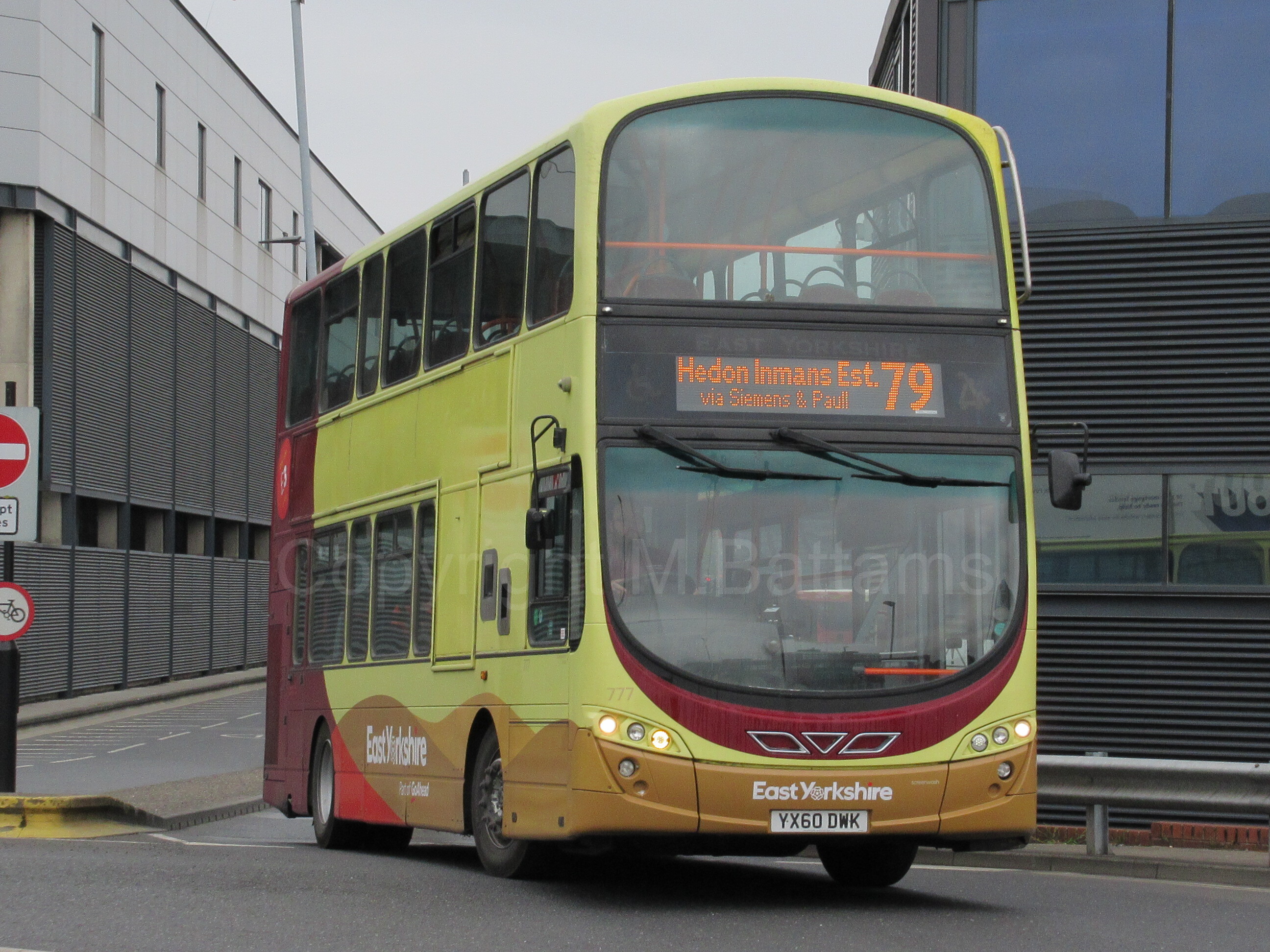 Bus photo 1