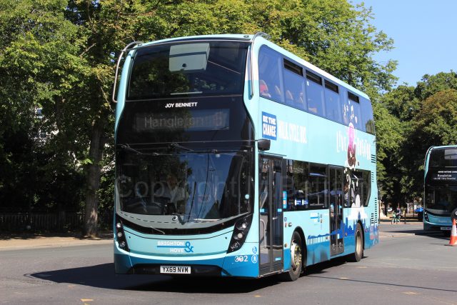 Bus photo 1