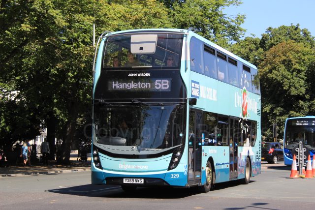 Bus photo 1