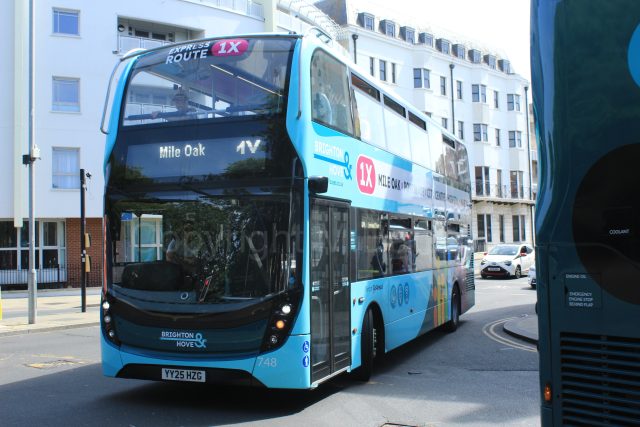 Bus photo 1